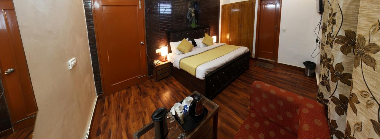Divyansh Hotel Dharamshala Exterior foto