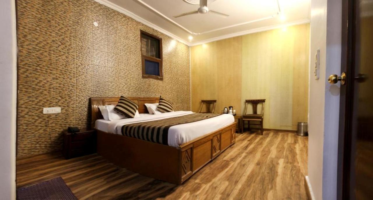 Divyansh Hotel Dharamshala Exterior foto