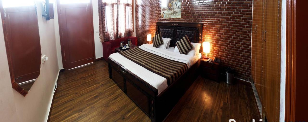 Divyansh Hotel Dharamshala Exterior foto